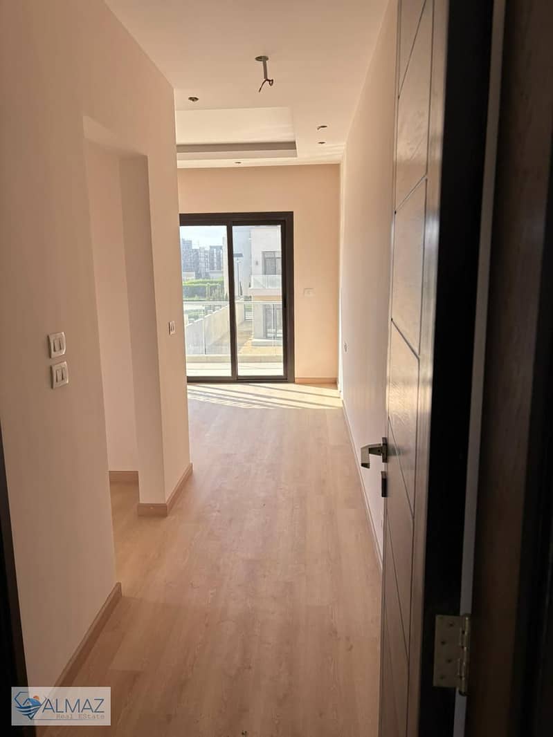 Unfurnished Twin House, 480 sq m, for rent in The Address East Compound in New Cairo, near the American University and major roads. - Mehr