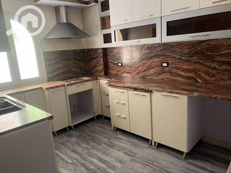 2 1001106531. jpg