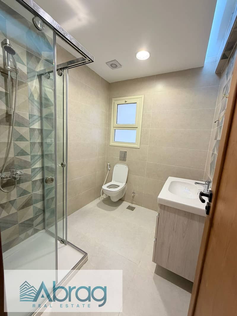 Apartment for rent, 150 sq m, 3 bedrooms, super deluxe, kitchen and air conditioning, Mountain View iCity, October - Więcej