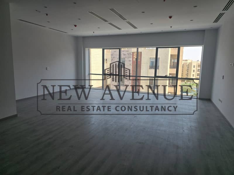 Office Fully Finished With Ac's Ready to Move For Sale in The Ledge New Cairo - Widok 2