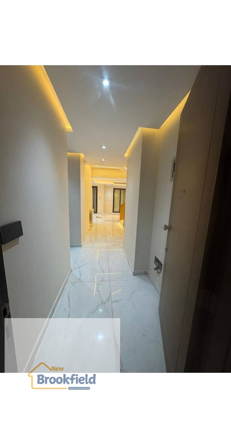 Semi-Furnished Middle Townhouse for Rent in District 5 Compound – First Use - Ansicht 3