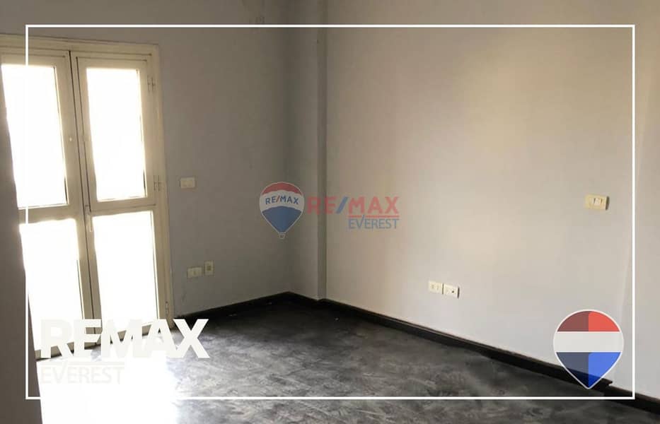 Apartment for Rent in 16th District, Sheikh Zayed | Spacious Layout & Super Lux Finish - Więcej