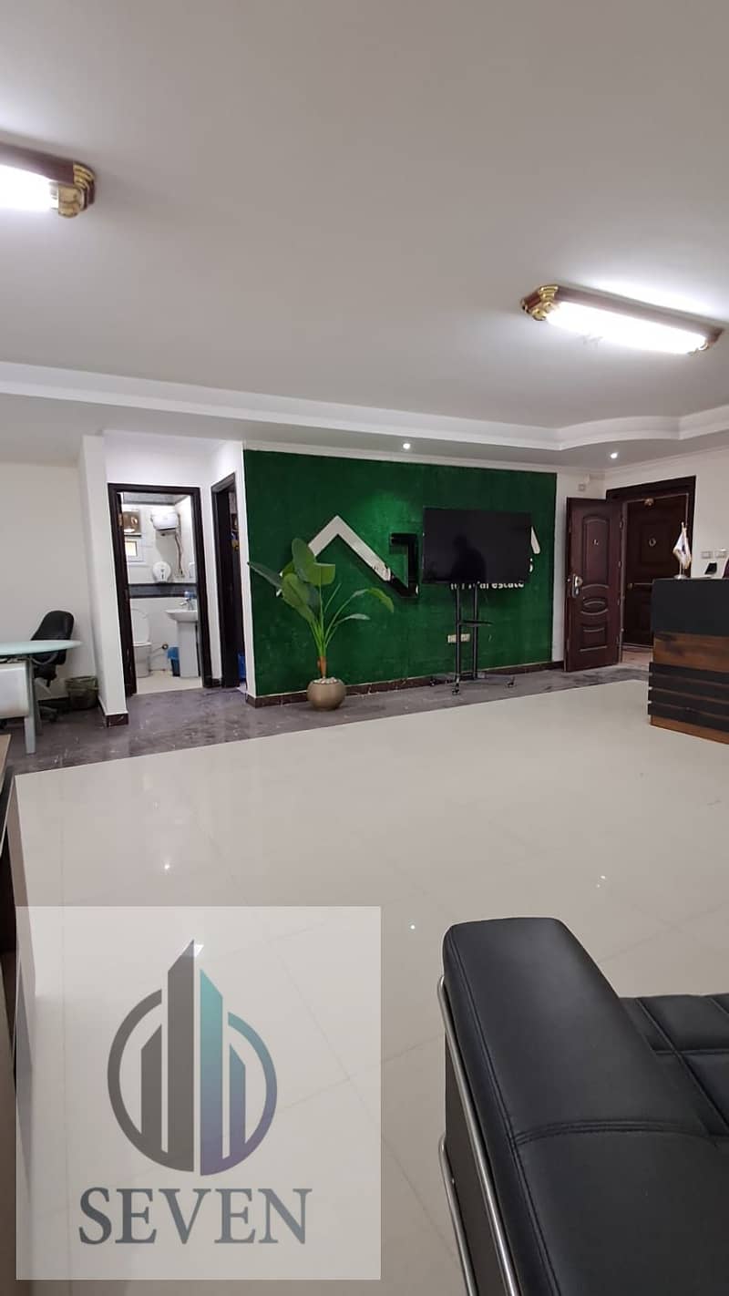 Administrative office for rent, 200 sqm, air-conditioned and furnished, directly on the Ring Road. - Widok 2