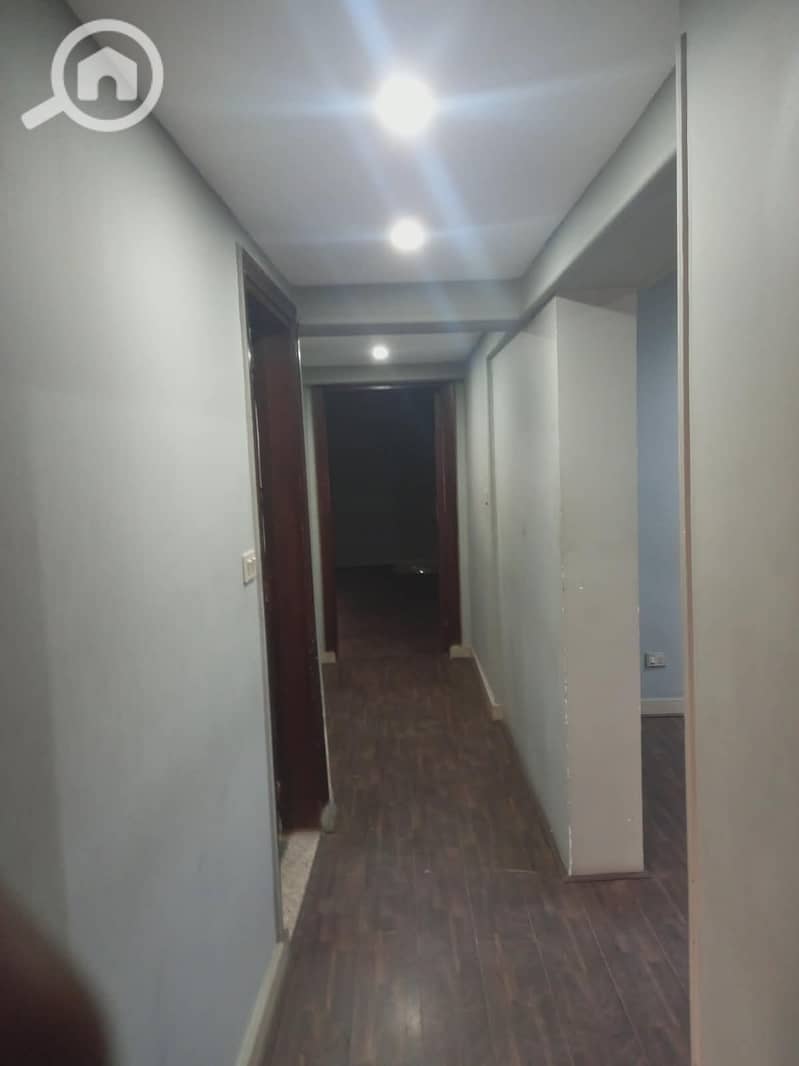 With the strongest and most elegant location in the golf community at Revolution 220m S Lux, suitable for offices, companies, clinics, beauty centers, and all commercial and administrative purposes. - Ansicht 4