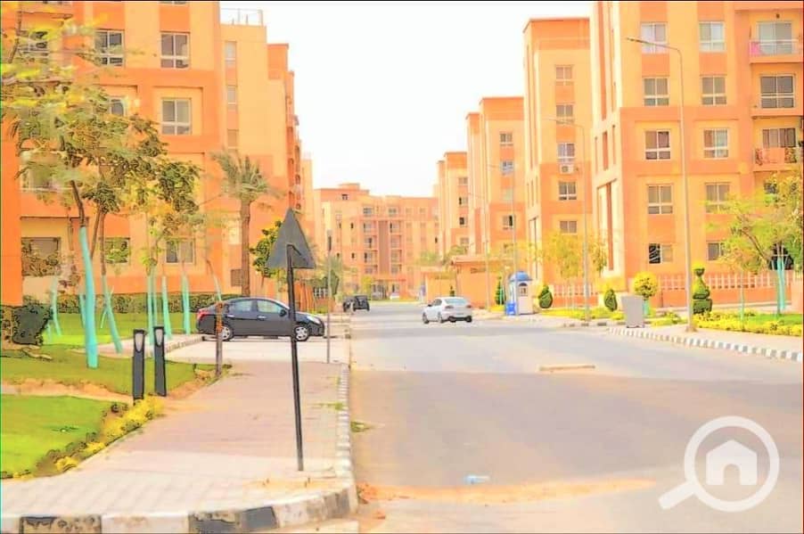 Apartment for sale in Degla Gardens Compound, Phase Two, half-finished, fourth floor, front view 3. - Widok 2