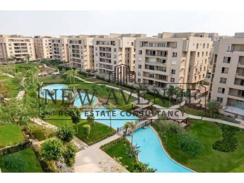 Townhouse in the square prime location view lakes greenery and lakes 265m – pohled 2