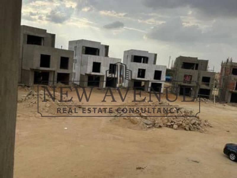 The lowest price for a town corner in compound stei8ht in new cairo with the best location - Widok 5