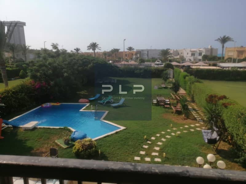 Second-row villa with a large swimming pool for sale in Marina 7, very close to the beach, with a back view of the lake – pohled 4
