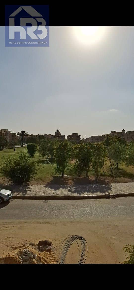 Apartment for Sale in Yasmeen – First Settlement | 230 sqm | 1st Floor | Garden View | Elevator - Widok 2