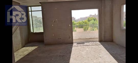 Apartment for Sale in Yasmeen – First Settlement | 230 sqm | 1st Floor | Garden View | Elevator - Widok 4