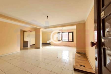 4 Bedroom Flat for Sale in Laurent, Alexandria - WhatsApp Image 2026-06-04 at 17.25. 14 (1). jpg 4 Bedroom Flat for Sale in Laurent, Alexandria - WhatsApp Image 2026-06-04 at 17.25. 14 (1). jpg