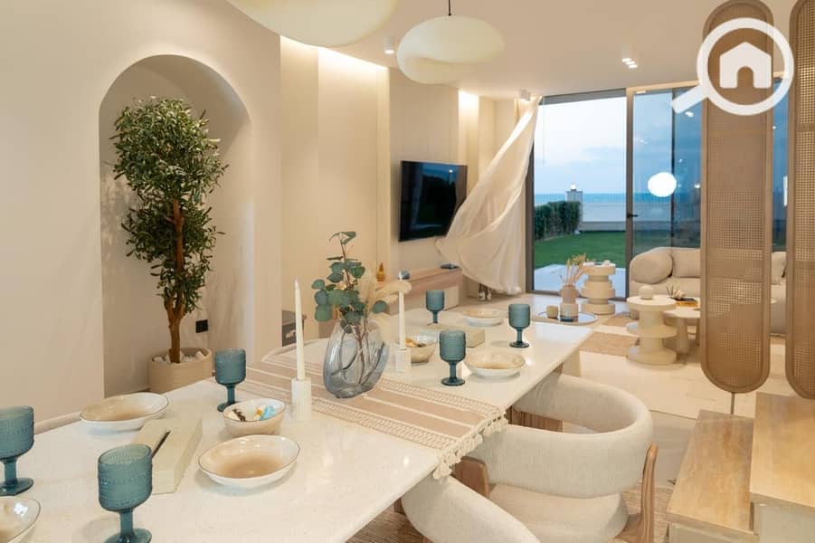 fully finished and fully furnished with ac's and kitchen appliances town house direct on marina for sale in Marina 5 North Coast. – pohled 3