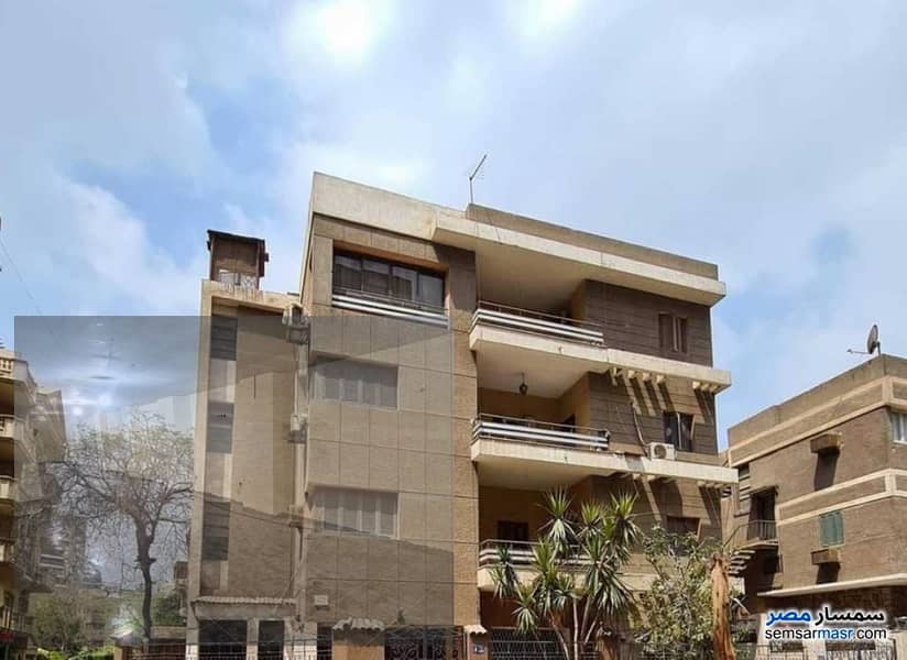 Commercial building, 5 floors, land area 450, net 1600 m, suitable for all activities. - Ansicht 2