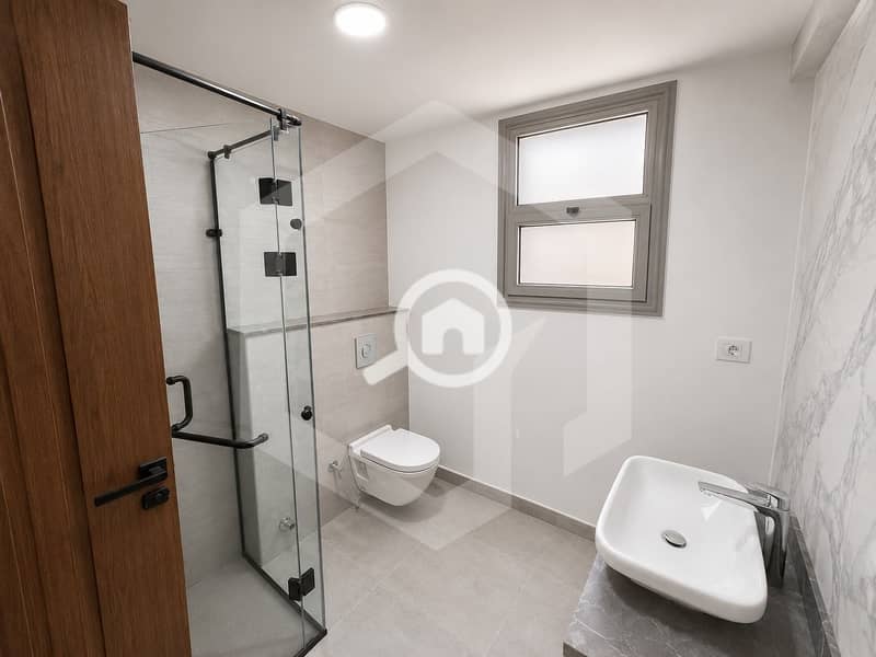Lowest Price – Townhouse with a Private Garden Fully Finished for sale with installments Ready To Move in Palm Parks, Plam Hills, 6th Of October City - Więcej