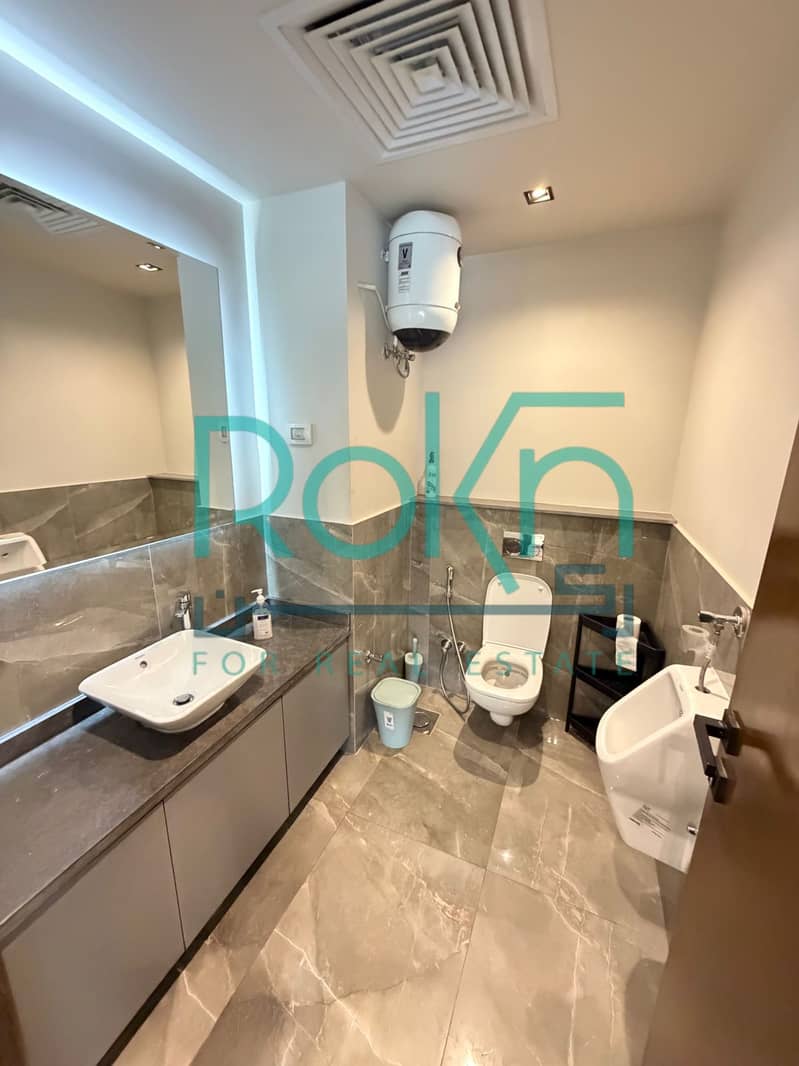 Office for rent in Arkan Plaza area 102 m - Mehr
