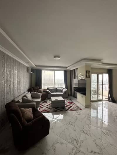 3 Bedroom Flat for Rent in Maadi, Cairo - شقة مفروشة للايجار اليومي والشهري كورنيش المعادي على النيل