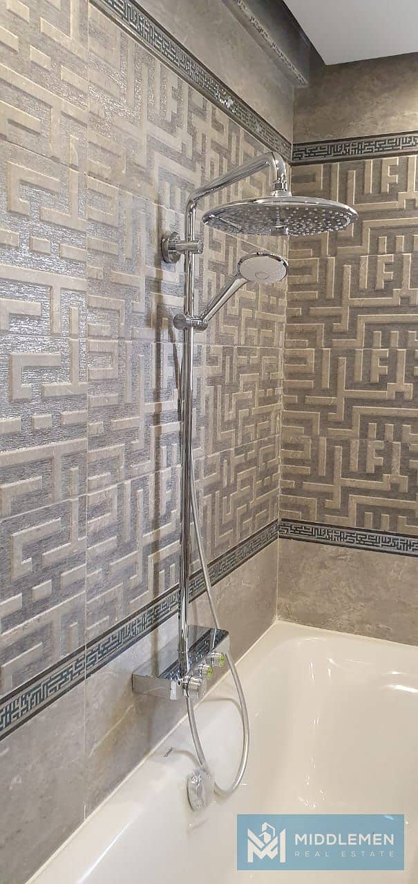 Apartment 240m 4bd Fully Finished with Ac’s Ready to Move in Hyde Park New Cairo - Widok 4