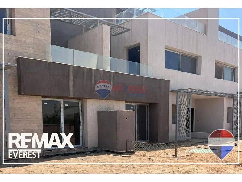 Middle Townhouse in HADABA Compound–Pyramids View - Ansicht 3