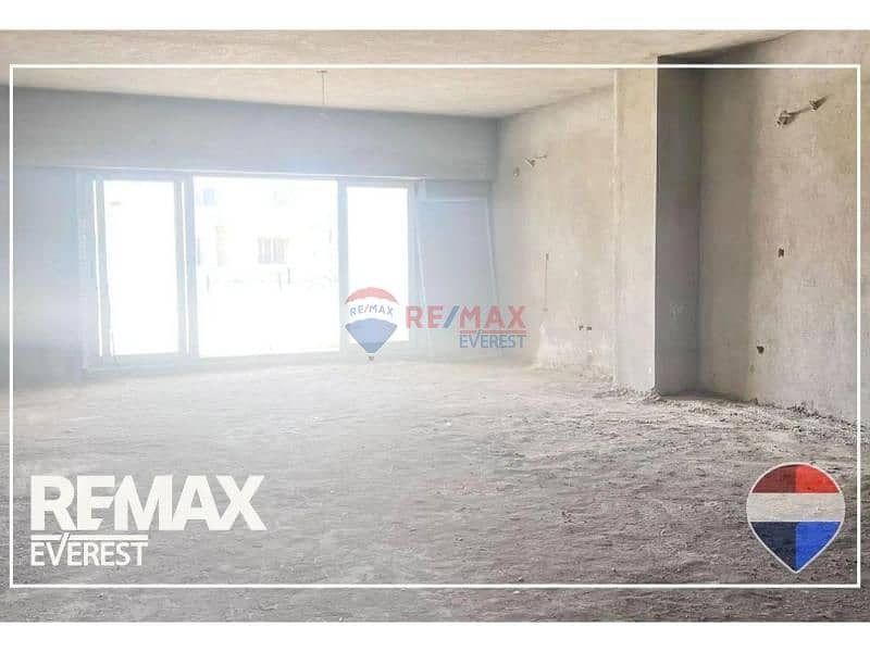Middle Townhouse in HADABA Compound–Pyramids View - Mehr