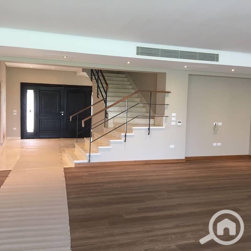 Standalone Villa for Rent with Private Garden in Mountain View 1 Compound - Ansicht 2
