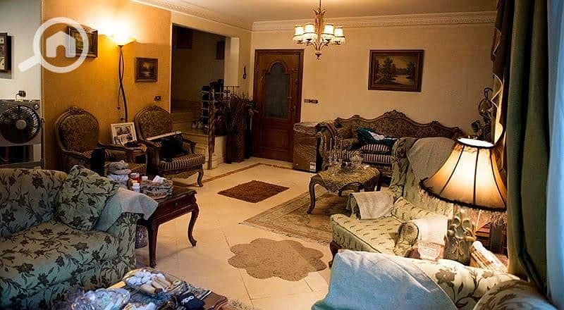 A distinctive duplex for sale, 172 sq m, in Hadayek El Mohandeseen compound, including a 120 sq m garden and a garage space for 3 cars. - Widok 3