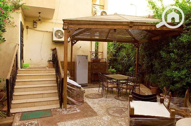 A distinctive duplex for sale, 172 sq m, in Hadayek El Mohandeseen compound, including a 120 sq m garden and a garage space for 3 cars. - Widok 5