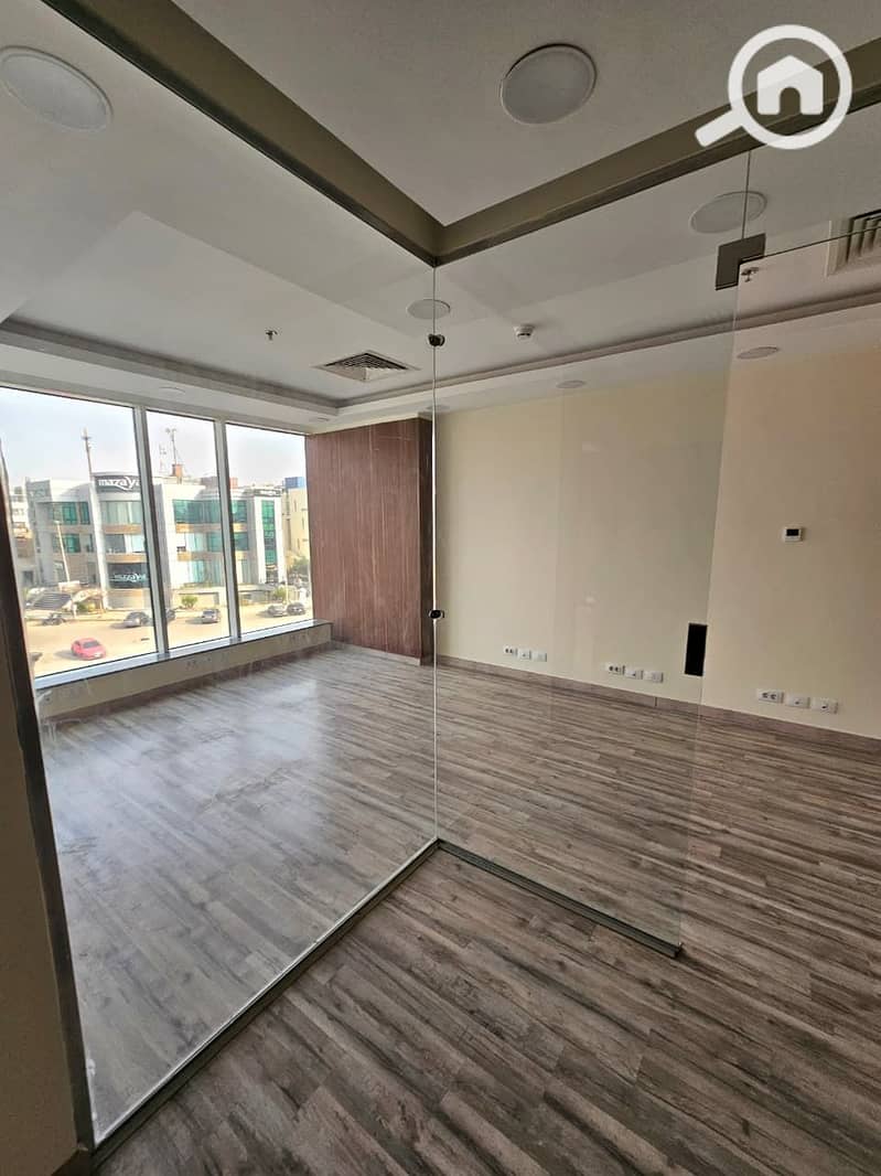 Unique 79m fully finished air-conditioned office space for rent in the strongest business complex at Trivium Square, Fifth Settlement. - Widok 5