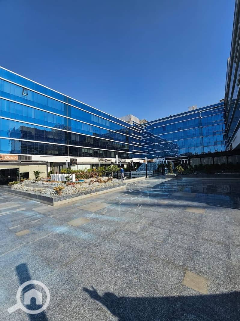 Unique 79m fully finished air-conditioned office space for rent in the strongest business complex at Trivium Square, Fifth Settlement. - Więcej