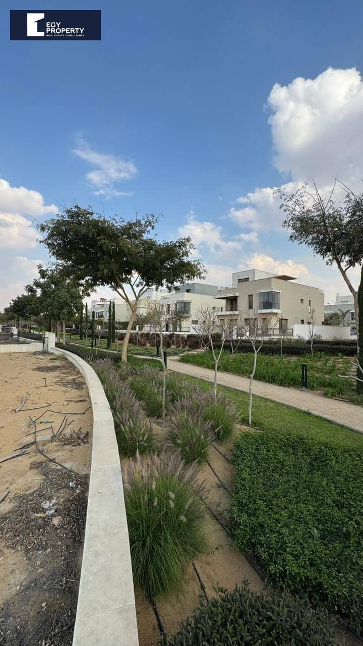 Townhouse villa For Sale in Villette New Cairo Fully Finished Ready to move - Widok 3