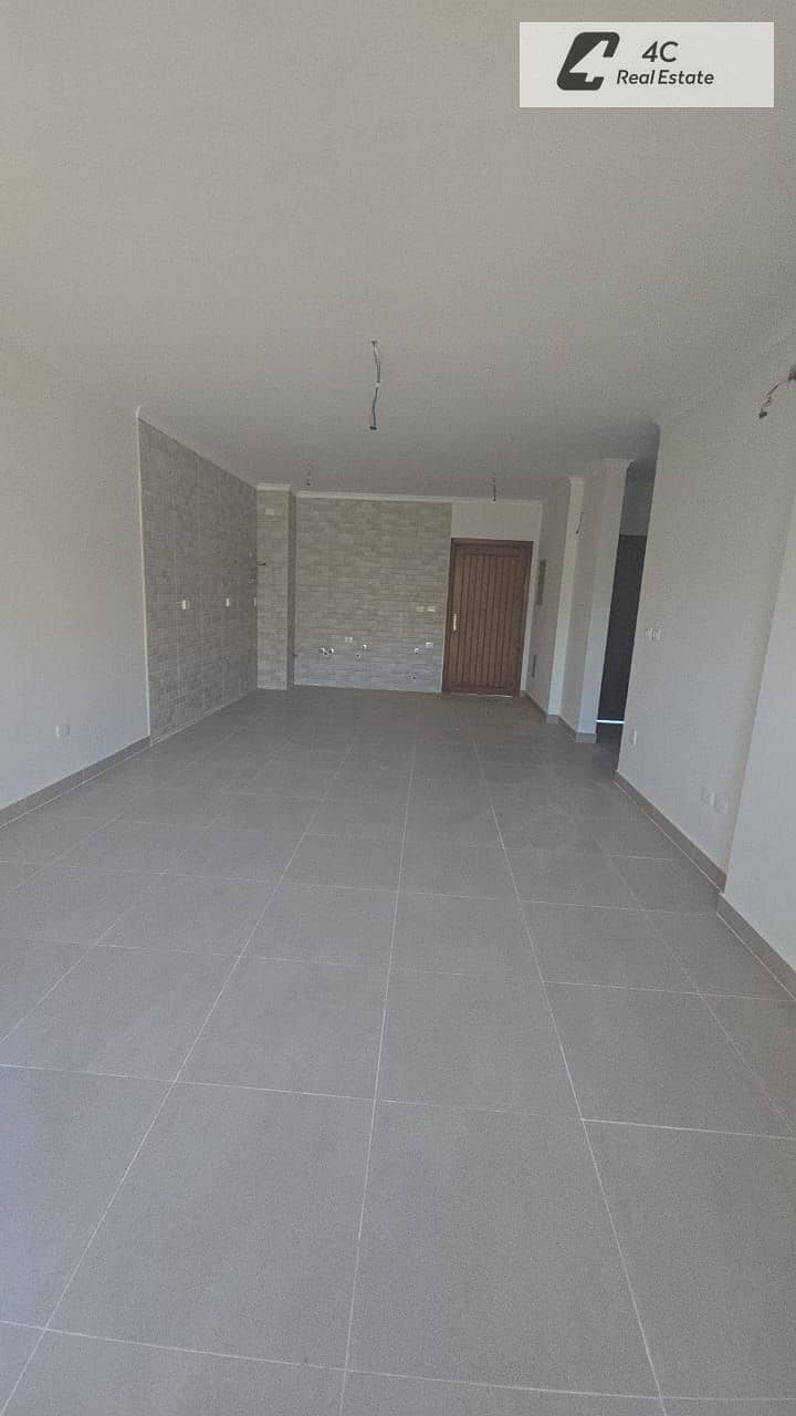 Chalet Penthouse Duplex for sale 95 m under market price fully finished ready to move bahry View pool Very prime location Gaia , North coast - Ansicht 3