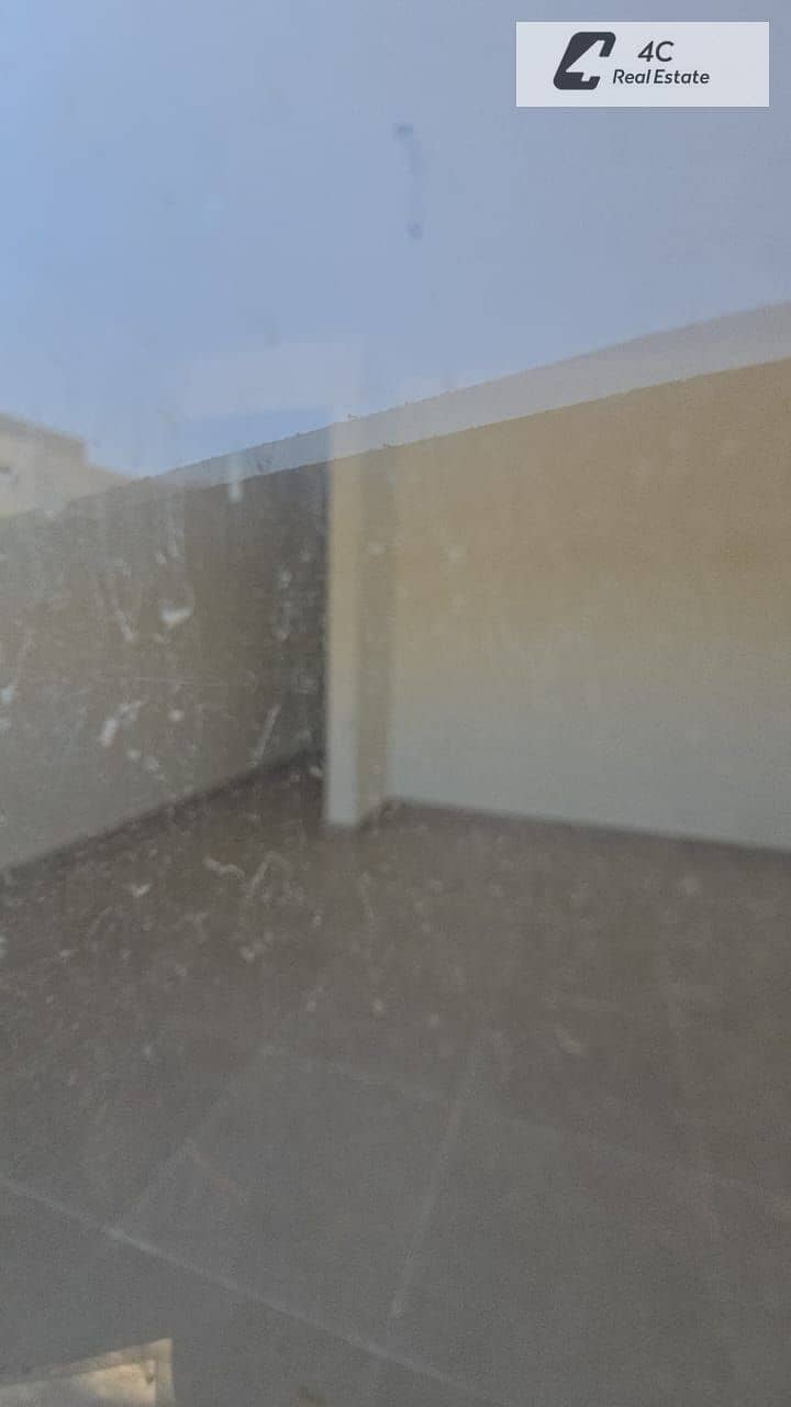 Chalet Penthouse Duplex for sale 95 m under market price fully finished ready to move bahry View pool Very prime location Gaia , North coast - Ansicht 4
