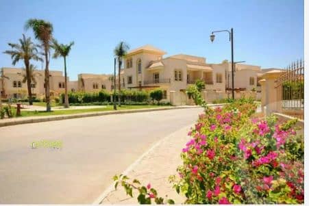 Twin House For Sale 295m Prime Location Immediate Delivery Sheikh Zayed Green Area - Widok 3