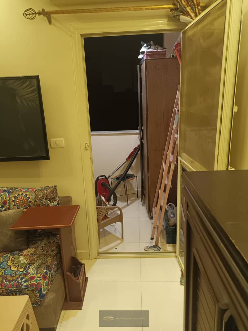 Distinctive apartment for sale in the 16th district of Sheikh Zayed City - a quiet and unique location close to services. - Więcej