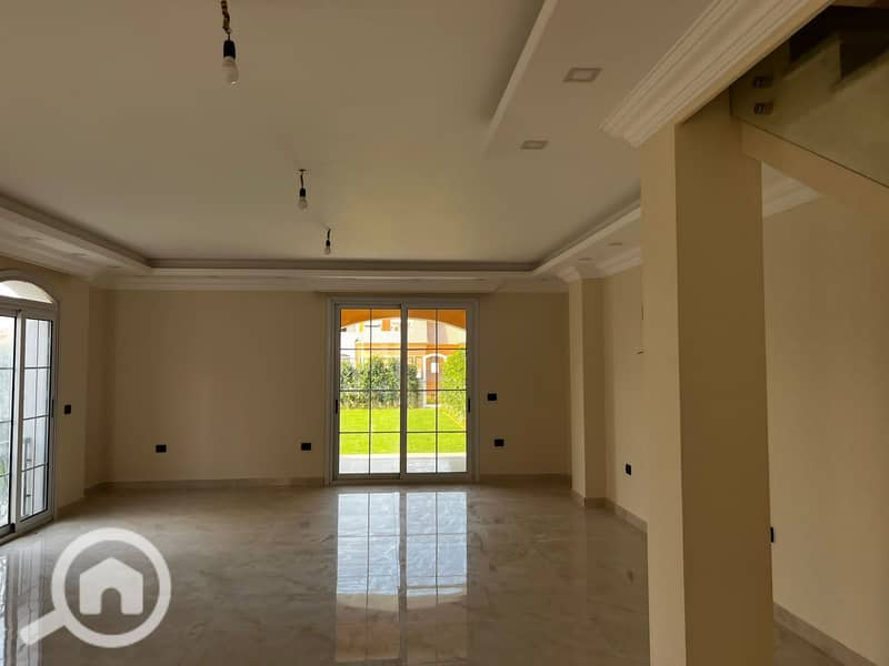 Layan Sabbour | Townhouse Villa | Semi furnished - Ansicht 3