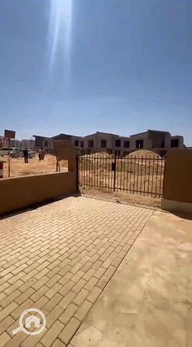 Town House delivery within a view months in Village West by Dorra next to Cairo Gate - Ansicht 5
