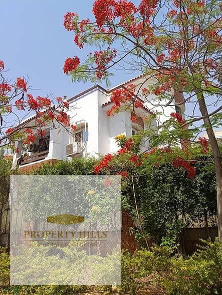Next to the American University, you'll have complete privacy in a townhouse villa in a prime location in the heart of New Cairo's Fifth Settlement, E - Ansicht 2