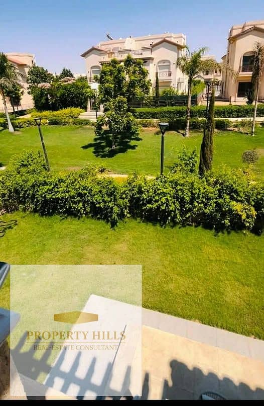 Next to the American University, you'll have complete privacy in a townhouse villa in a prime location in the heart of New Cairo's Fifth Settlement, E - Ansicht 4
