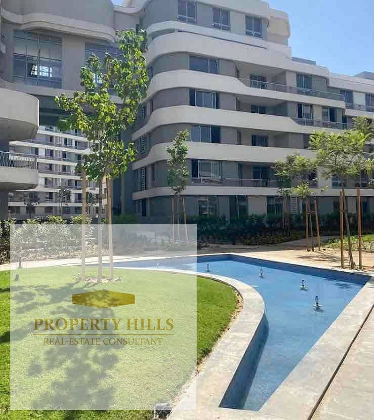 Lowest price for a duplex with immediate cash delivery ((14,365,000)) spacious area. A very high-end compound with all services, everything is smart, secure, and has guards next to Mountain View. - Więcej