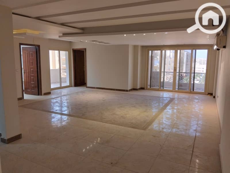 Administrative headquarters for rent – a unique opportunity in a strategic location inside Lasita Mall – a very vibrant location on Al Jame'a Library Street – just half a minute away from Al Hosari Mosque. Details of the headquarters: Second floor (with elevator) Area: 300 meters Super Lux finishing. - Widok 2
