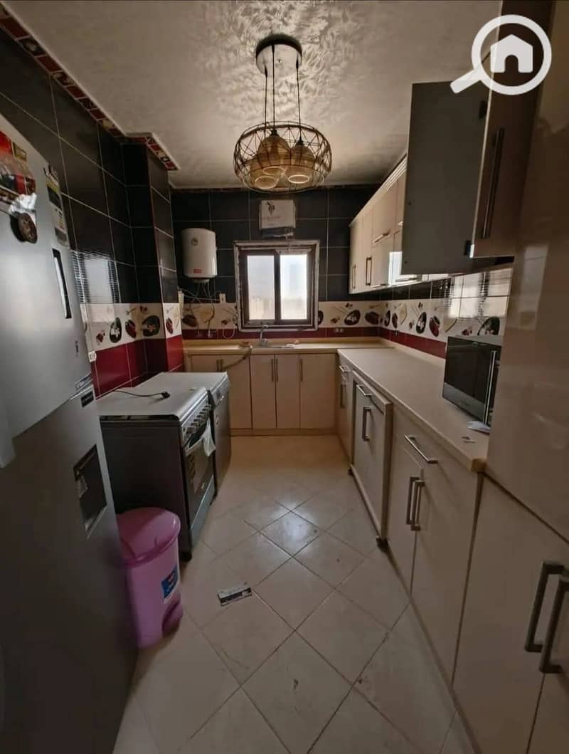 Apartment for sale 155m on the main 50th Street, Zahraa El Maadi, 10th floor, 3 rooms, 2 bathrooms, large reception area with two pieces, electricity and natural gas meter, and 2 elevators, close to all services +20 15 03622666 - Ansicht 3