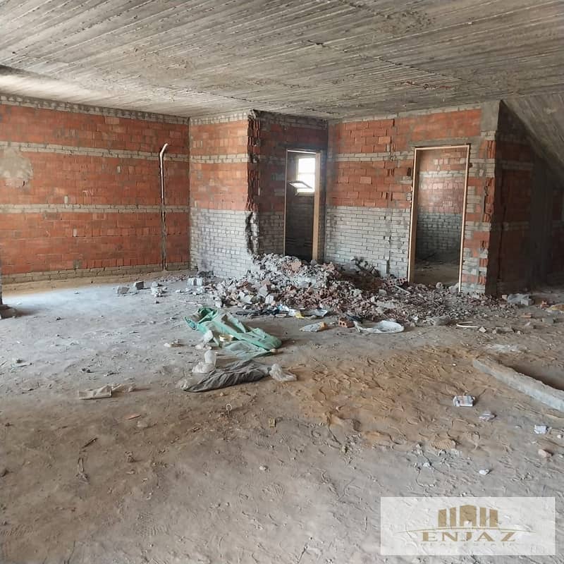 FOR SALE: Prime Location Duplex in Maadi View Compound, El Shorouk City Multiple Units Available: Two duplexes, one duplex with a rooftop, and a sep - Ansicht 3