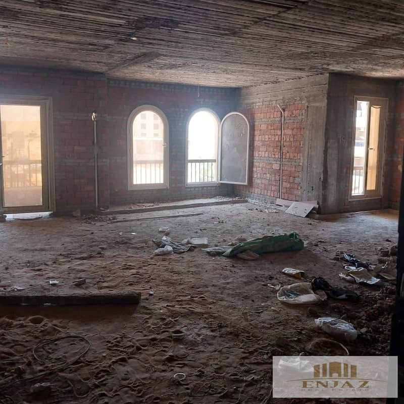 FOR SALE: Prime Location Duplex in Maadi View Compound, El Shorouk City Multiple Units Available: Two duplexes, one duplex with a rooftop, and a sep - Ansicht 4