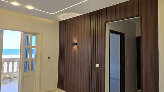 2 Bedroom Apartment for Sale in Gamasa, Dakahlia - شقة صف اول على البحر مباشرة