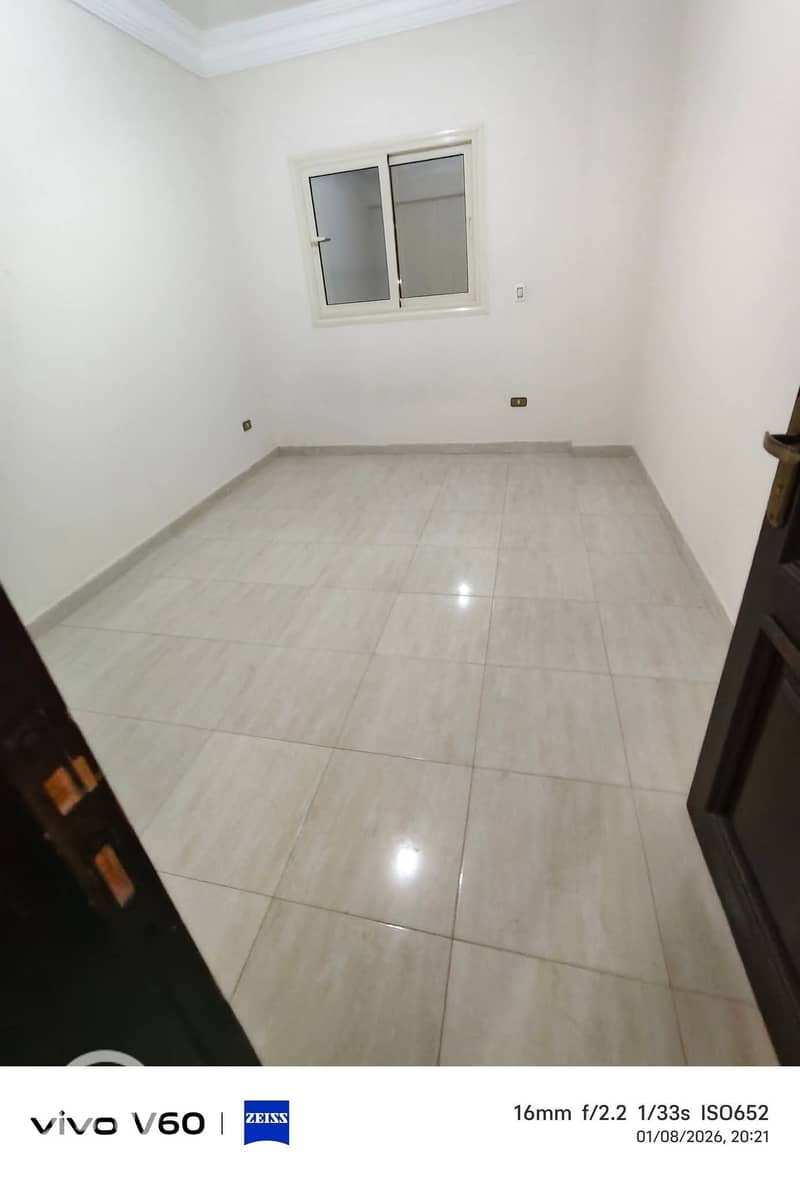Apartment for rent in the fourth neighborhood in front of Mall of Arabia, with a distinctive location and a northern facade. – pohled 4
