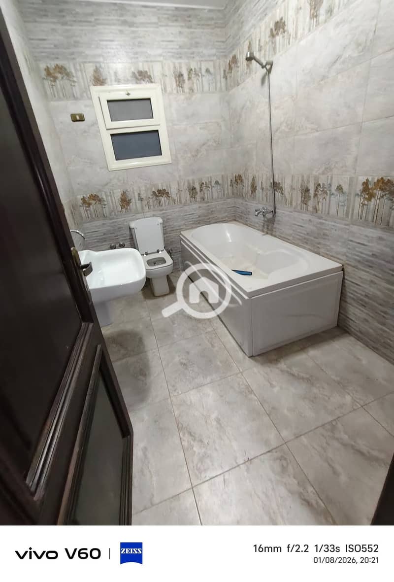 Apartment for rent in the fourth neighborhood in front of Mall of Arabia, with a distinctive location and a northern facade. – pohled 6