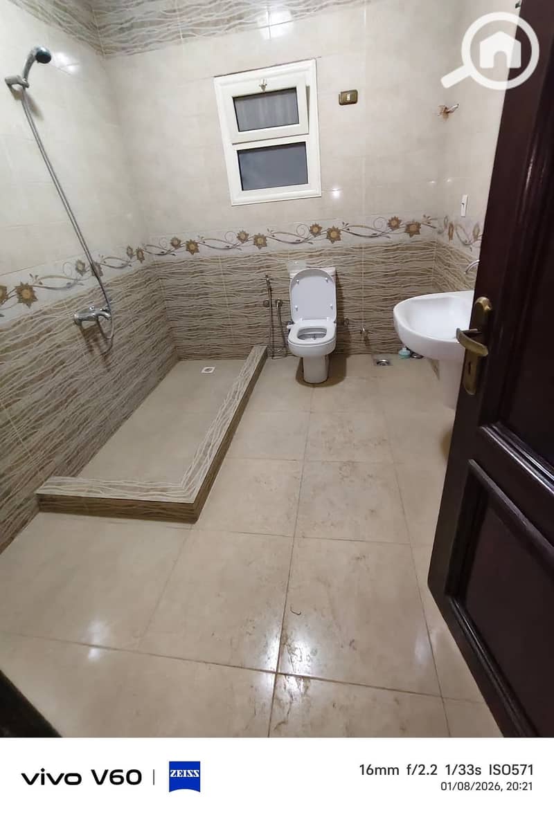 Apartment for rent in the fourth neighborhood in front of Mall of Arabia, with a distinctive location and a northern facade. – další