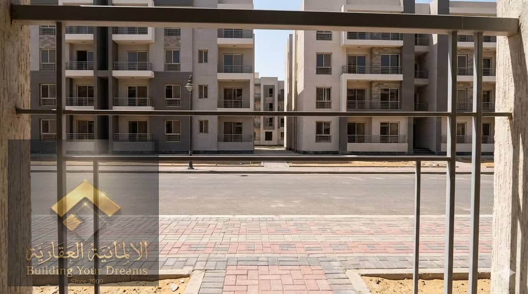 Apartment for sale with 3 bedrooms, 3 bathrooms, kitchen, and a two-piece reception on a repeated floor in Jannat Cairo new compound. - Ansicht 4