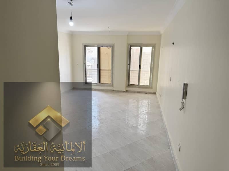 Apartment for sale with 3 bedrooms, 3 bathrooms, kitchen, and a two-piece reception on a repeated floor in Jannat Cairo new compound. - Mehr