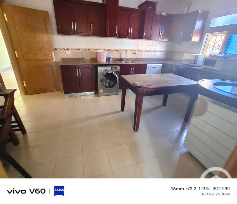 Apartment for rent in West Sumid, first occupancy with kitchen and air conditioners, all windows have shutters. - Widok 3