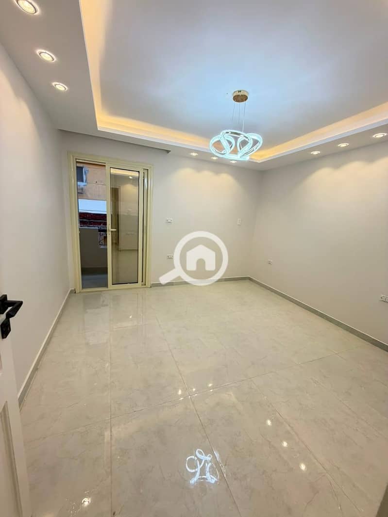 Apartment for sale, hotel-style finishing, in the third district, third neighborhood, close to the central axis, Rana Mall, and all services, 6th of O - Więcej